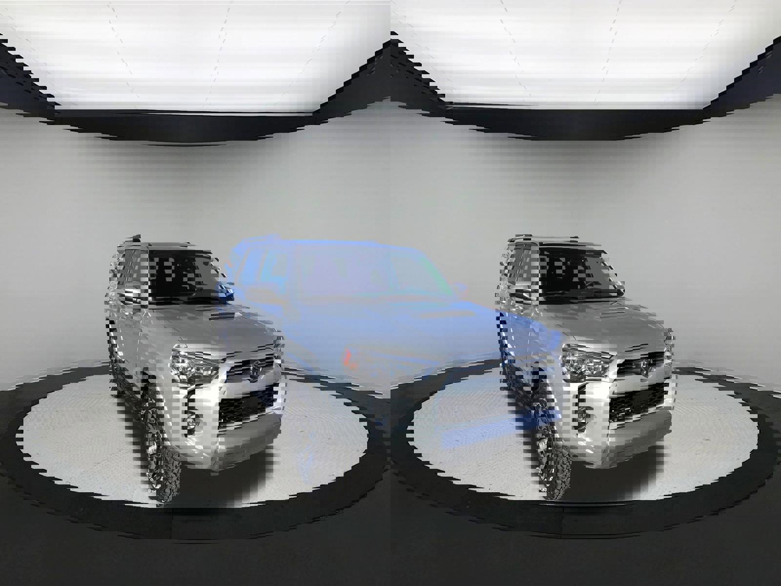 Used 2024 Toyota 4Runner TRD Off-Road image 2