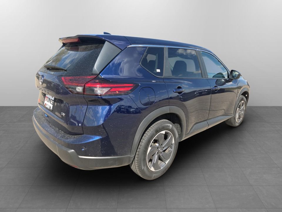 Used 2024 Nissan Rogue SV FWD image 7
