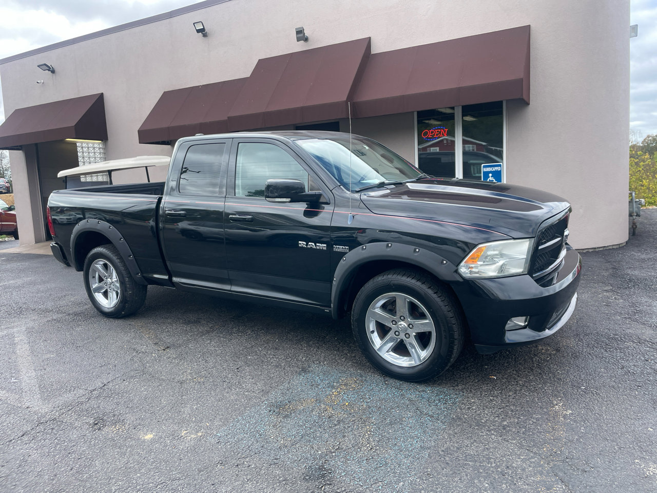 Used 2010 Dodge Ram 1500 Truck Sport image 4
