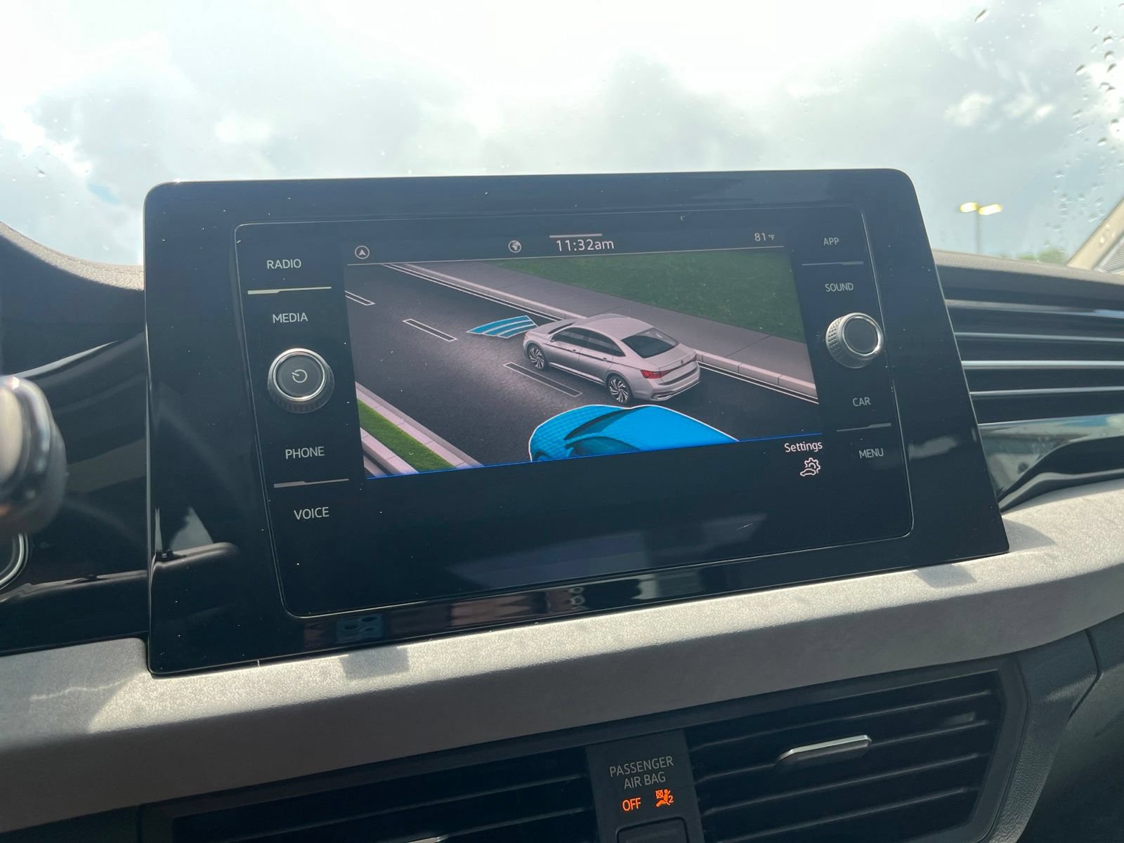 Certified 2025 Volkswagen Jetta SE FWD image 23