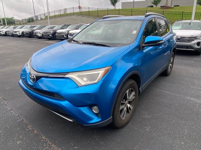 Used 2016 Toyota RAV4 XLE FWD image 2