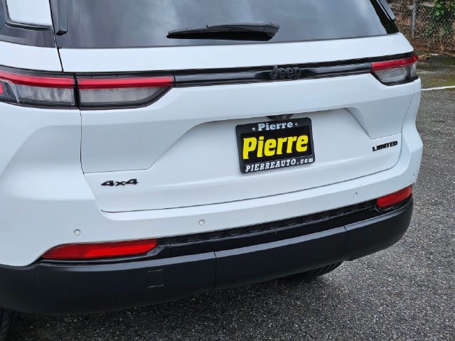 Used 2024 Jeep Grand Cherokee Limited w/ Luxury Tech Group II AWD/4WD image 12