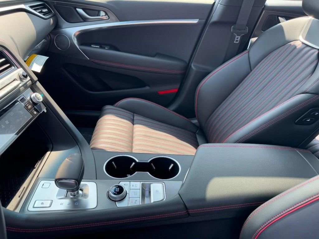 New 2026 Genesis G70 3.3T Sport Prestige image 9