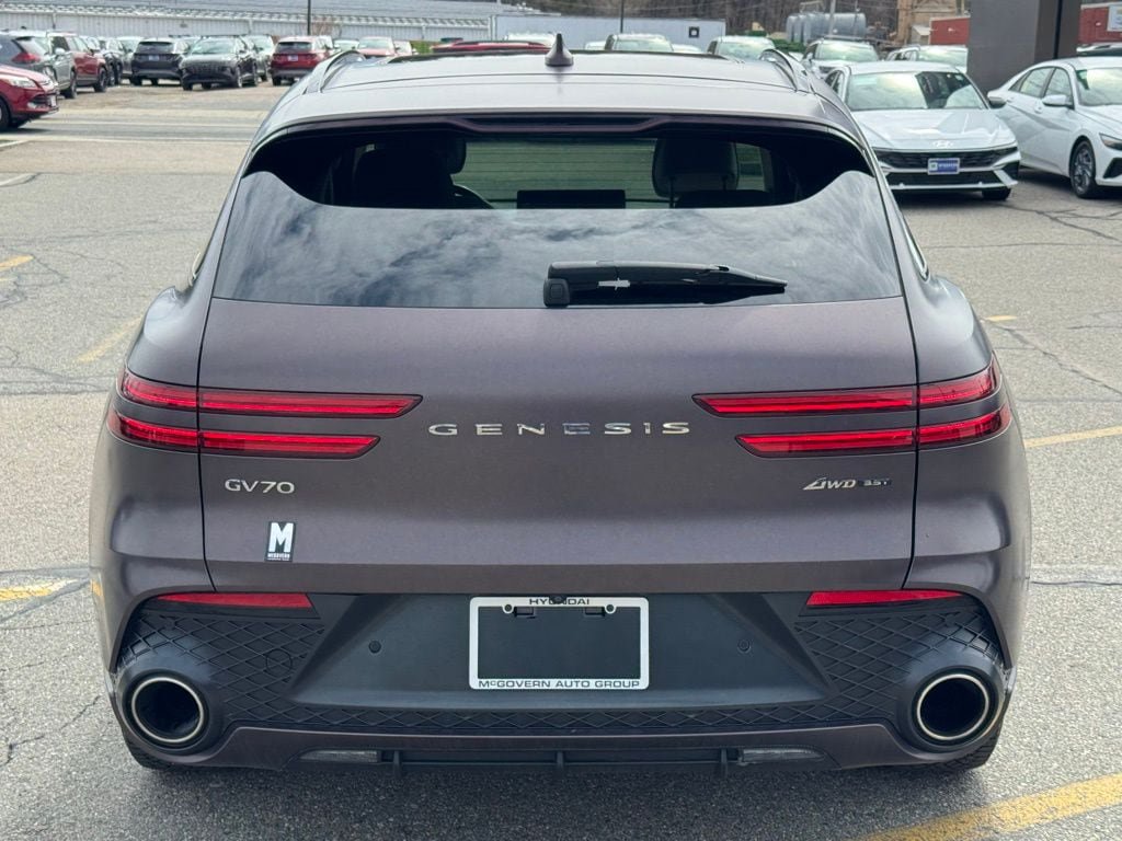 Used 2022 Genesis GV70 3.5T Sport w/ Sport Advanced Package AWD/4WD image 5