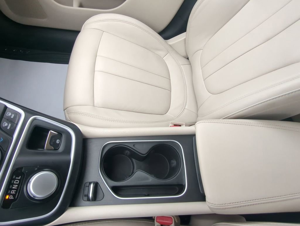 Used 2016 Chrysler 200 Limited Platinum w/ Comfort & Convenience Group FWD image 21