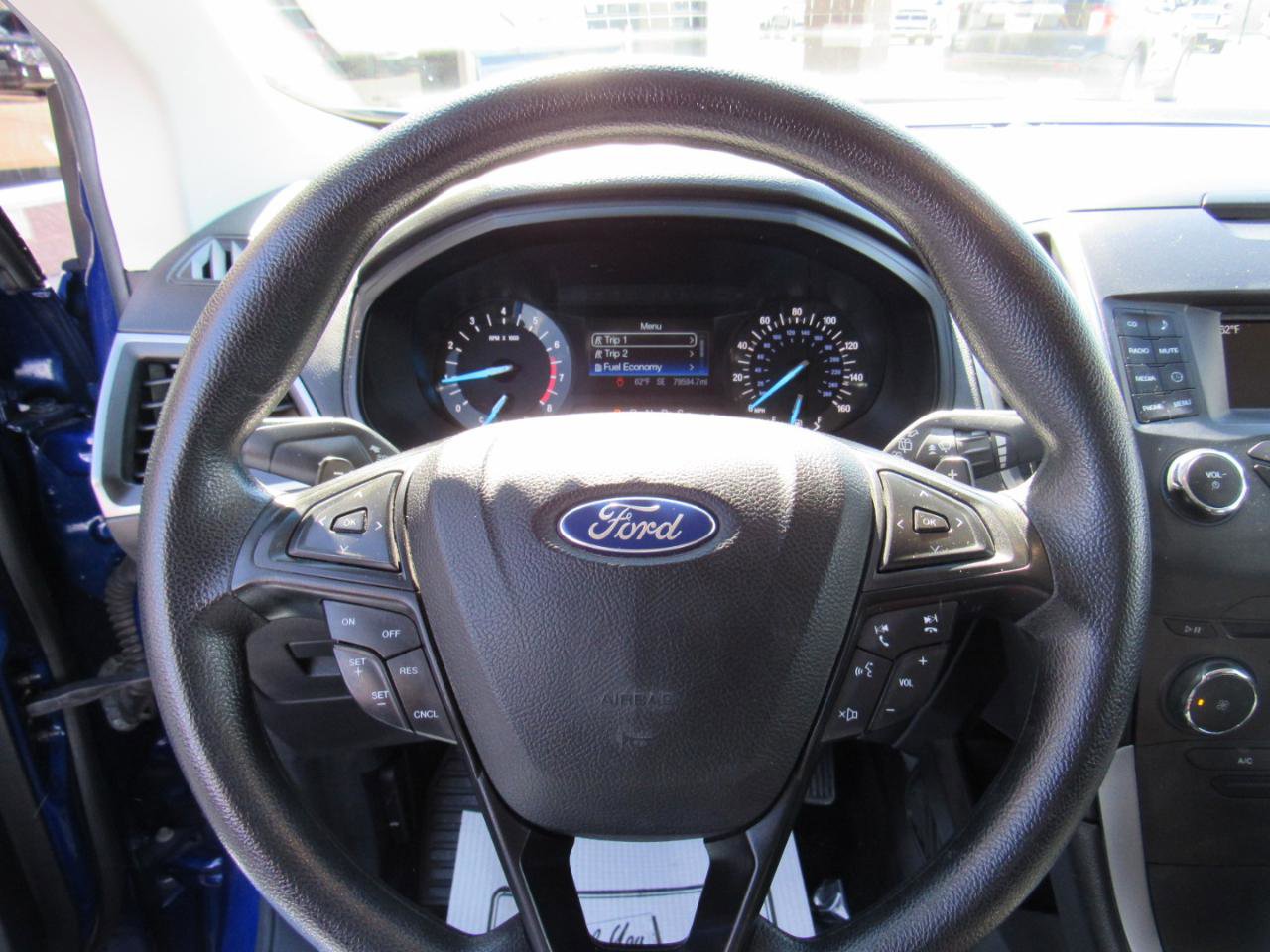 Used 2015 Ford Edge SE FWD image 12