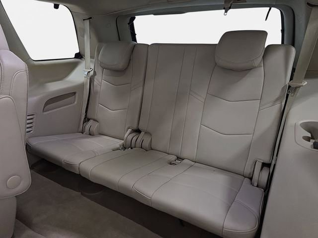 Used 2018 Cadillac Escalade Luxury AWD/4WD image 37