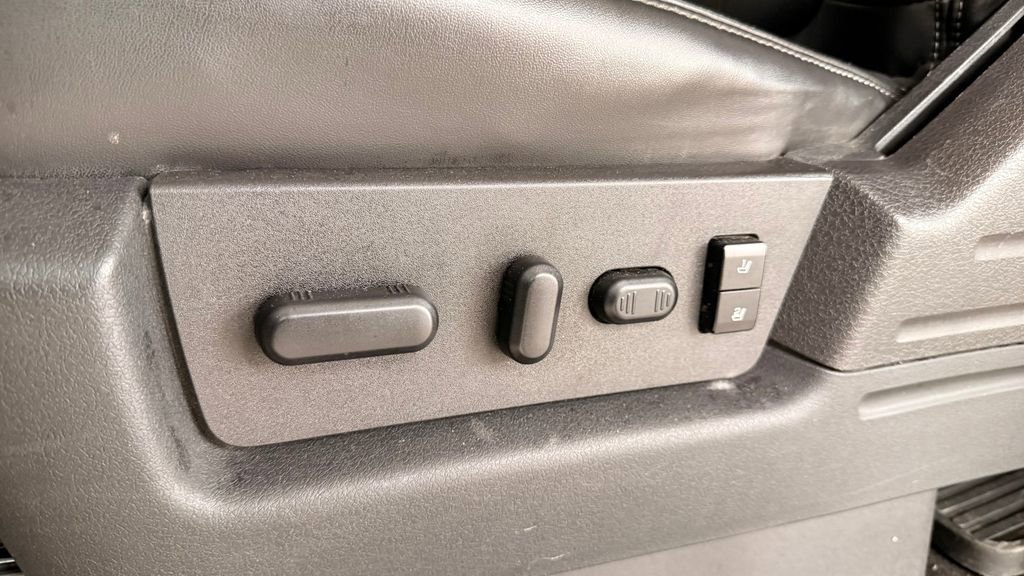 Used 2011 Ford F150 FX4 w/ FX Luxury Pkg AWD/4WD image 19