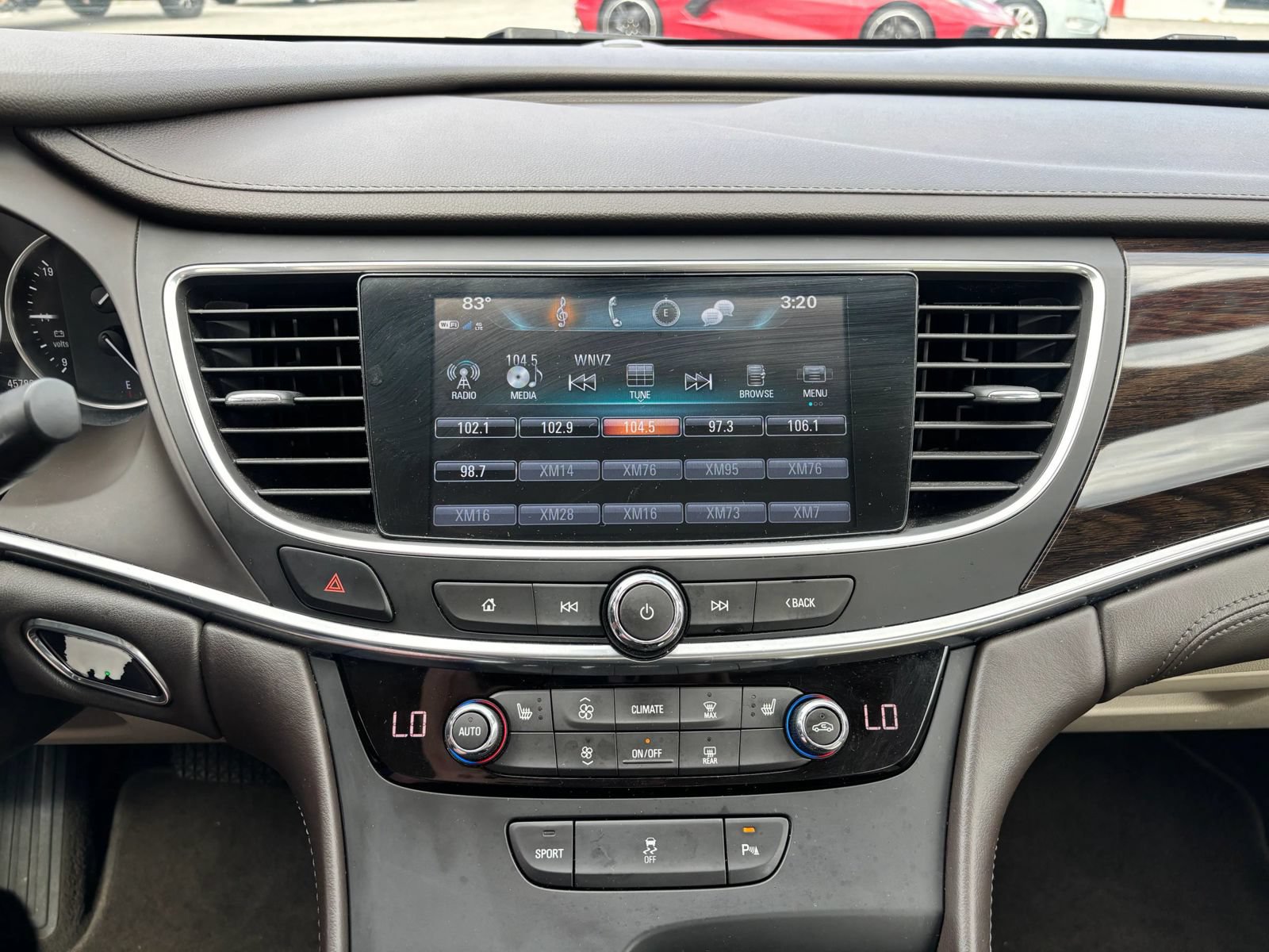 Used 2017 Buick LaCrosse Essence FWD image 17