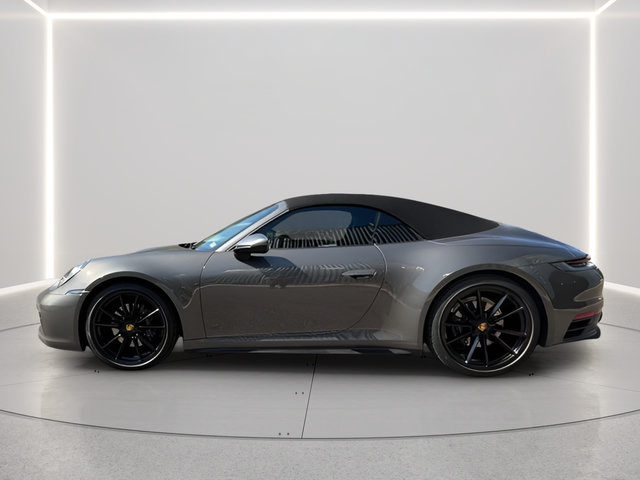 Used 2020 Porsche 911 Carrera RWD image 3