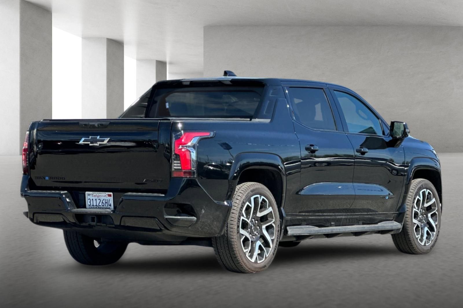 Used 2024 Chevrolet Silverado EV RST image 4