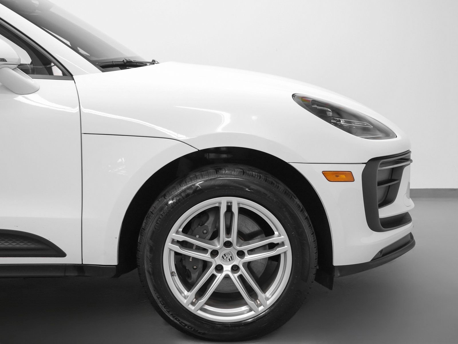 Certified 2022 Porsche Macan image 15