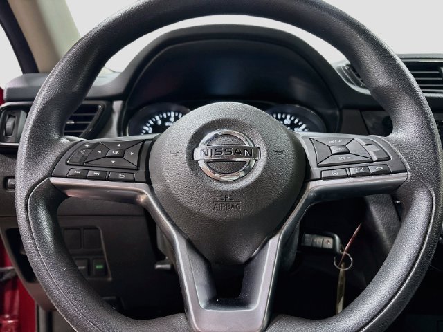 Used 2017 Nissan Rogue S AWD/4WD image 12