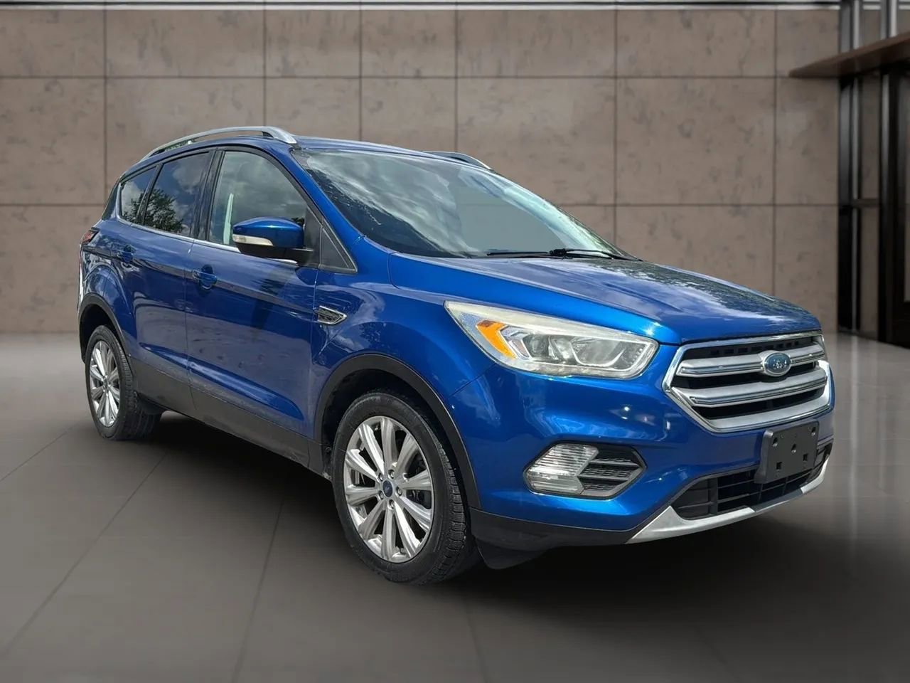 Used 2017 Ford Escape Titanium FWD image 3