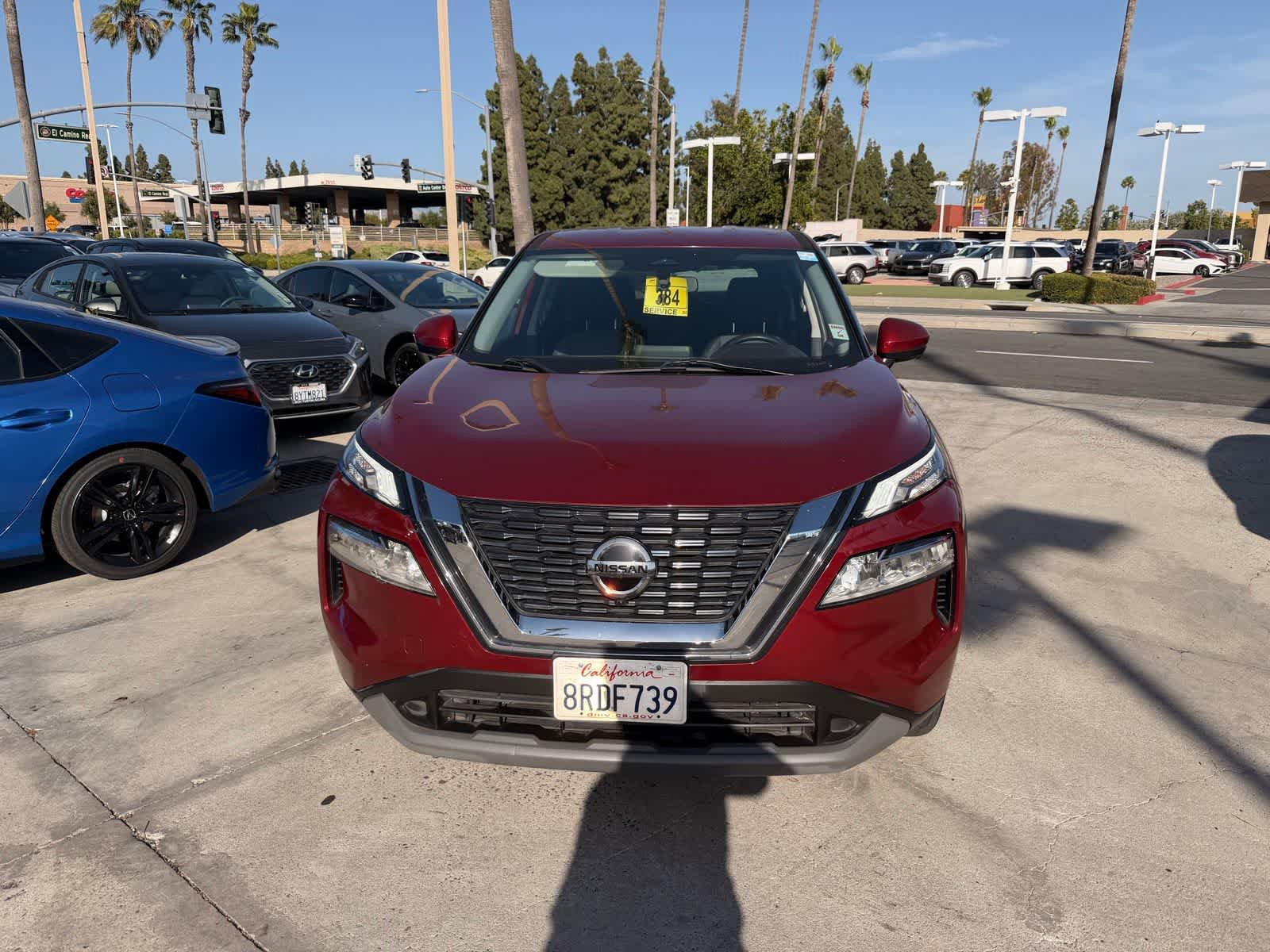 Used 2021 Nissan Rogue SV FWD image 2