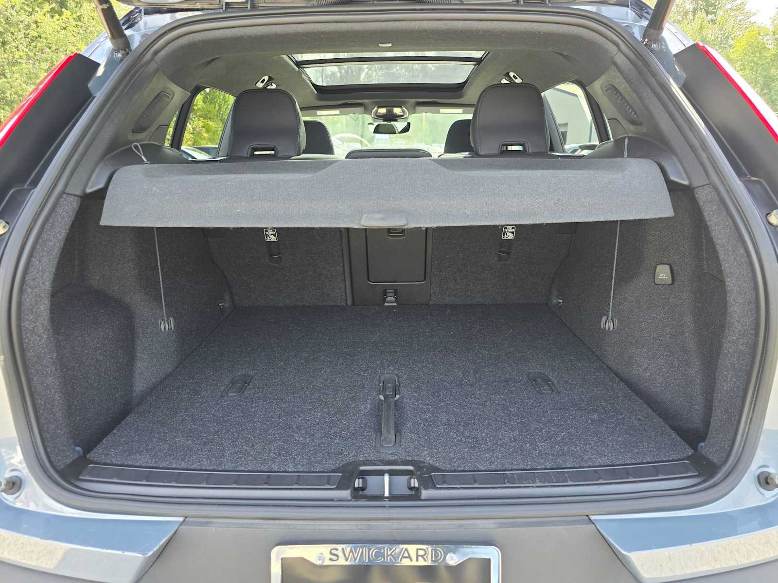 Used 2022 Volvo XC40 P8 Recharge Ultimate AWD/4WD image 13