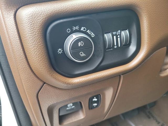 Used 2020 RAM 1500 Laramie w/ Off Road Group image 19