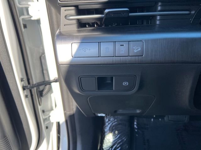 New 2026 Hyundai Kona SE image 19