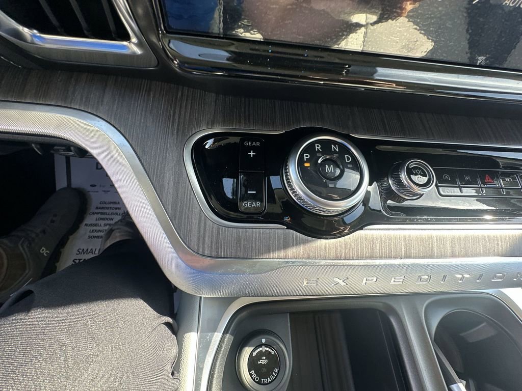 New 2026 Ford Expedition Platinum image 26