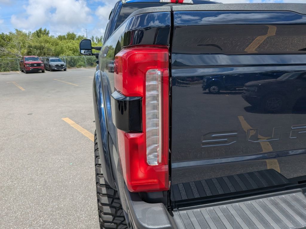 Used 2024 Ford F250 Lariat w/ Lariat Ultimate Package AWD/4WD image 14