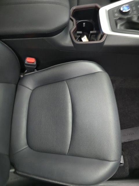 Used 2023 Toyota RAV4 Limited image 7