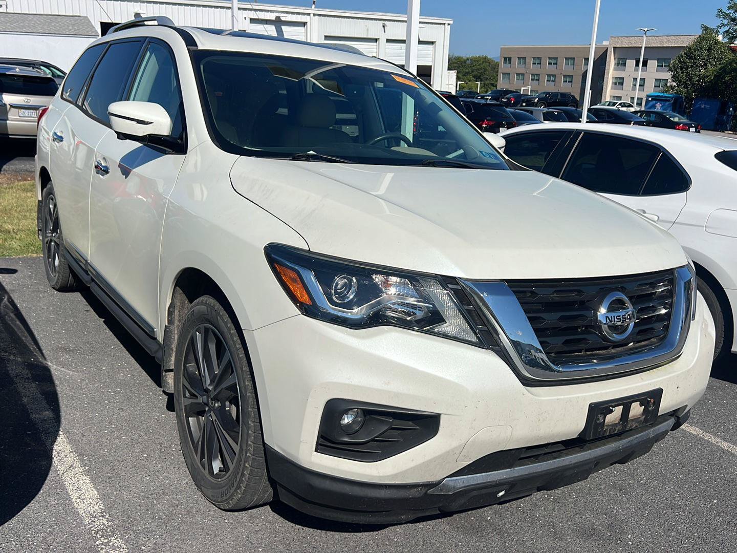 Used 2020 Nissan Pathfinder Platinum AWD/4WD image 5
