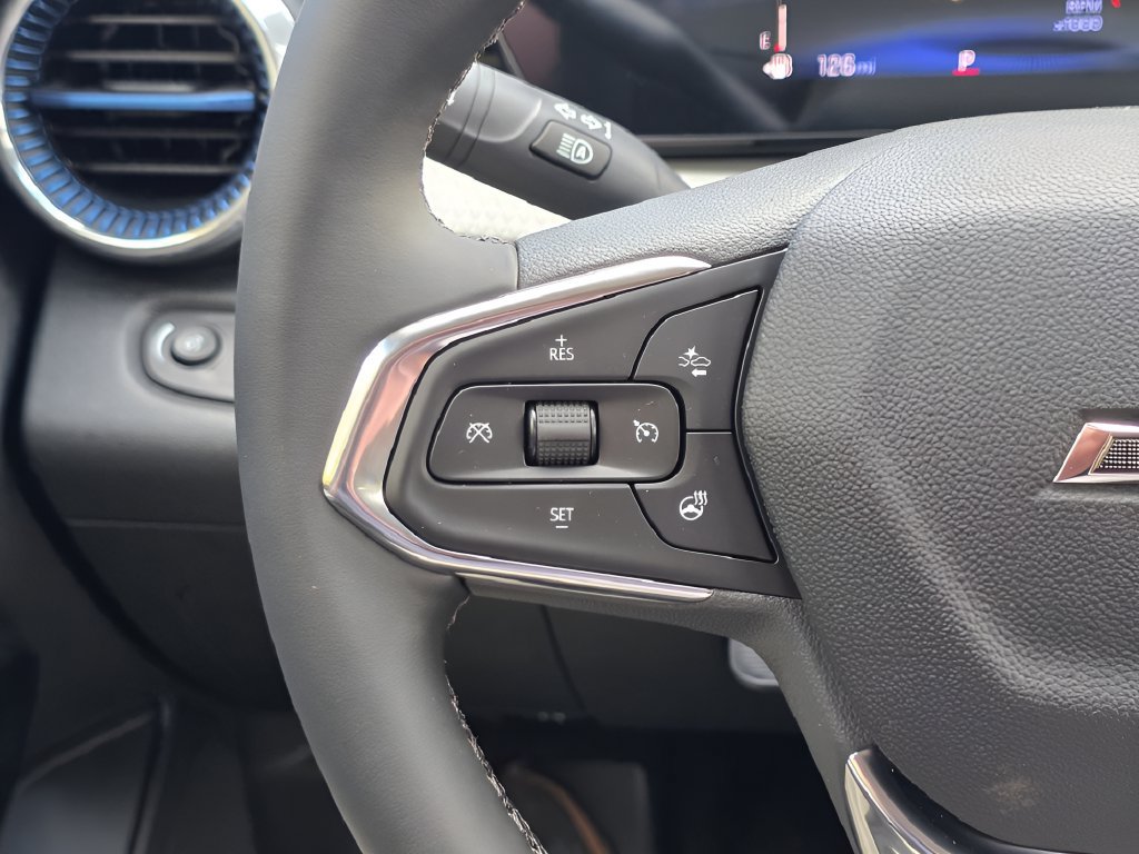 New 2026 Chevrolet Trax LT w/ Midnight Edition FWD image 18