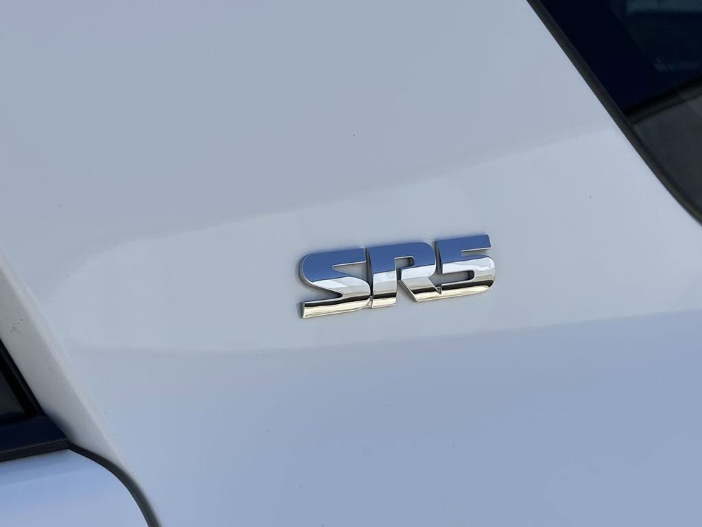 Used 2022 Toyota 4Runner SR5 Premium w/ Moonroof Package AWD/4WD image 31