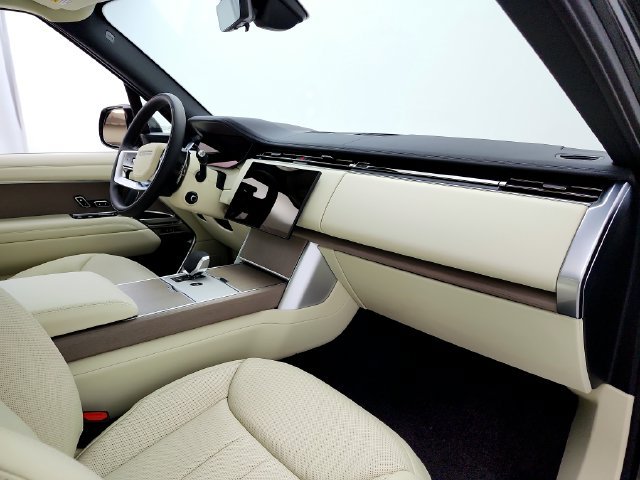 New 2026 Land Rover Range Rover SE AWD/4WD image 17
