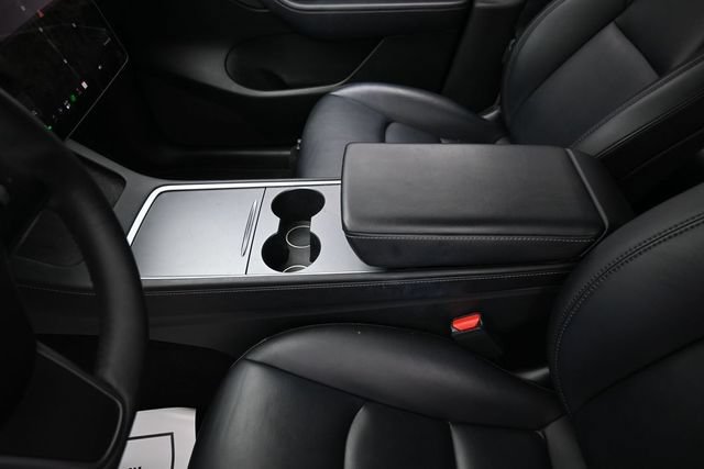 Used 2022 Tesla Model Y Long Range AWD/4WD image 24
