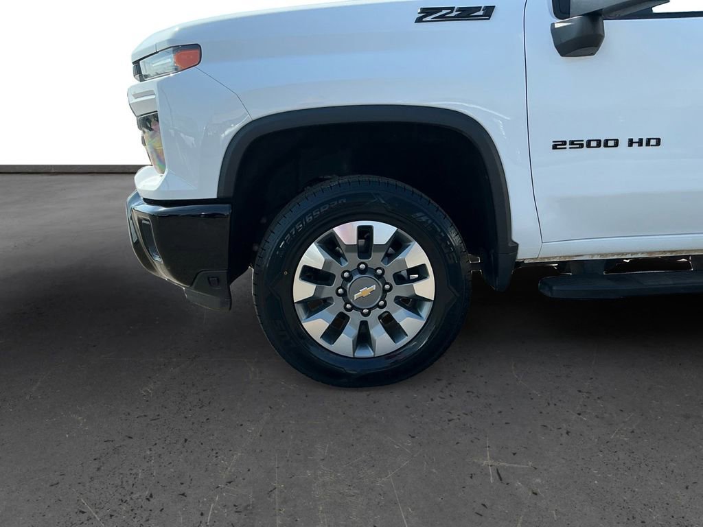 Used 2024 Chevrolet Silverado 2500 Custom w/ Custom Value Package image 13