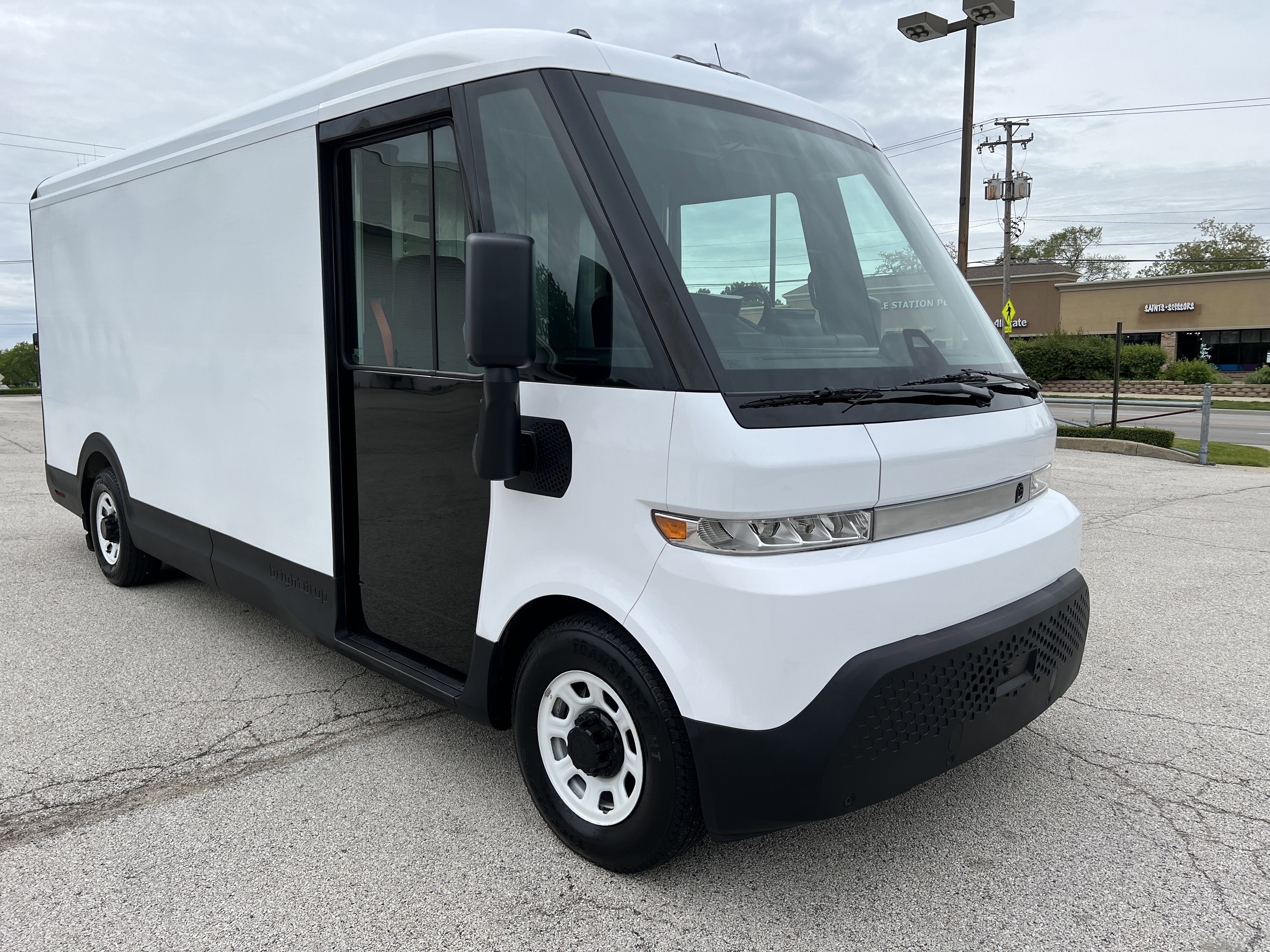 Used 2024 Chevrolet Brightdrop 600 w/ Battery Pack, Max Range AWD/4WD image 2