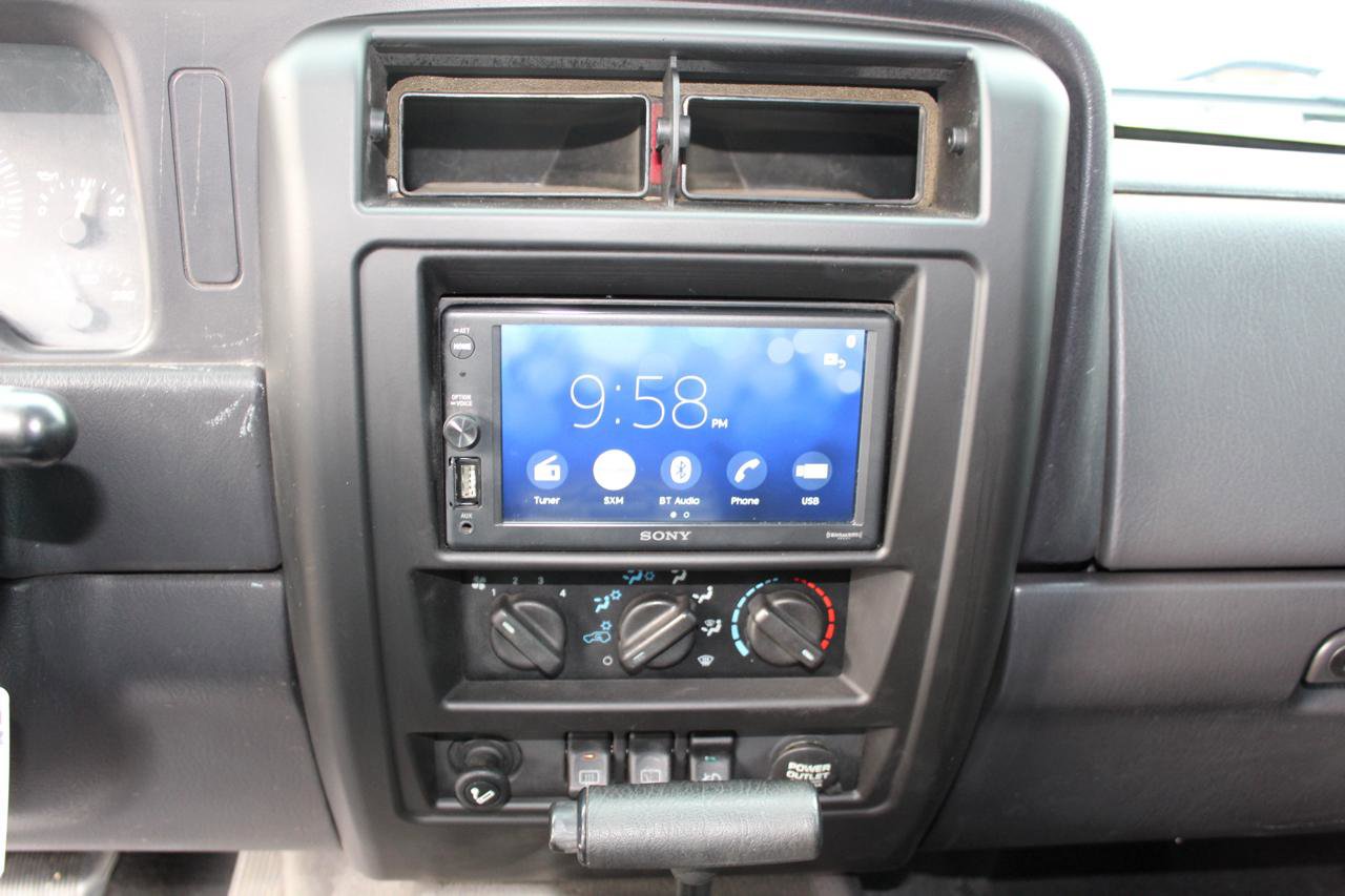 Used 2001 Jeep Cherokee Sport image 16