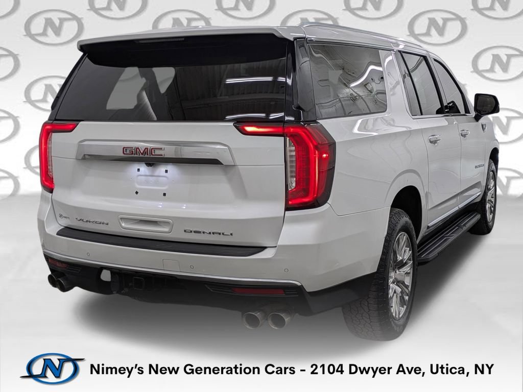 Used 2022 GMC Yukon XL Denali AWD/4WD image 2