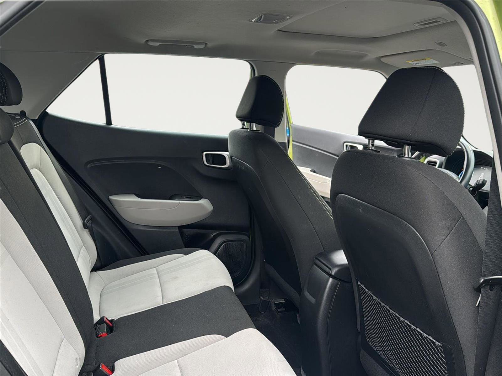 Used 2023 Hyundai Venue SEL w/ Cargo Package image 26