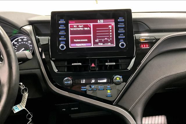 Used 2022 Toyota Camry SE FWD image 19