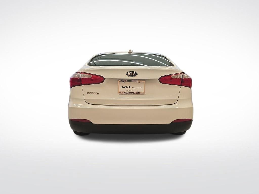 Used 2016 Kia Forte LX image 4