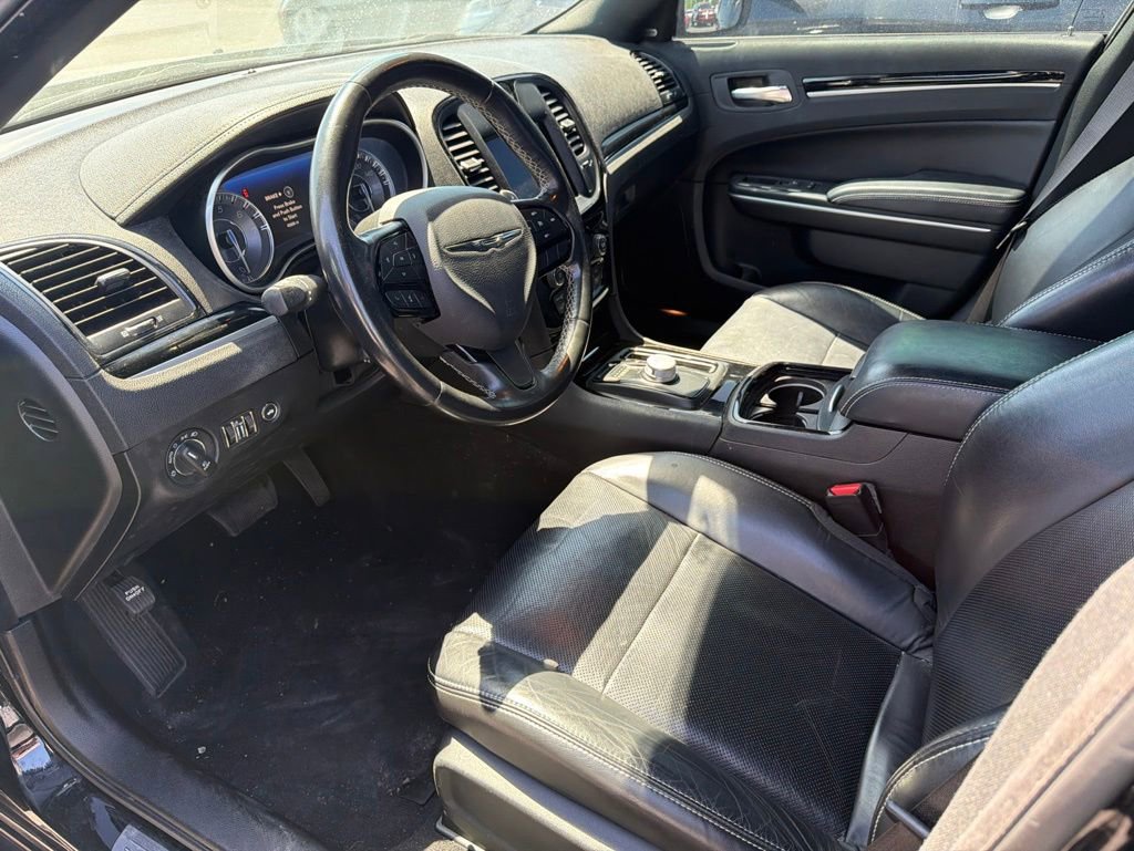 Used 2021 Chrysler 300 S w/ S Model Appearance Package RWD image 9