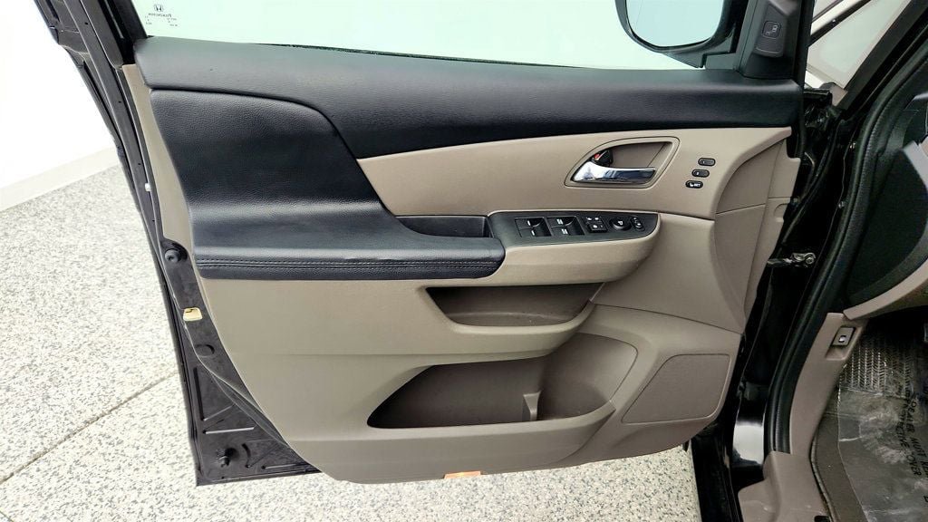 Used 2015 Honda Odyssey Touring image 11