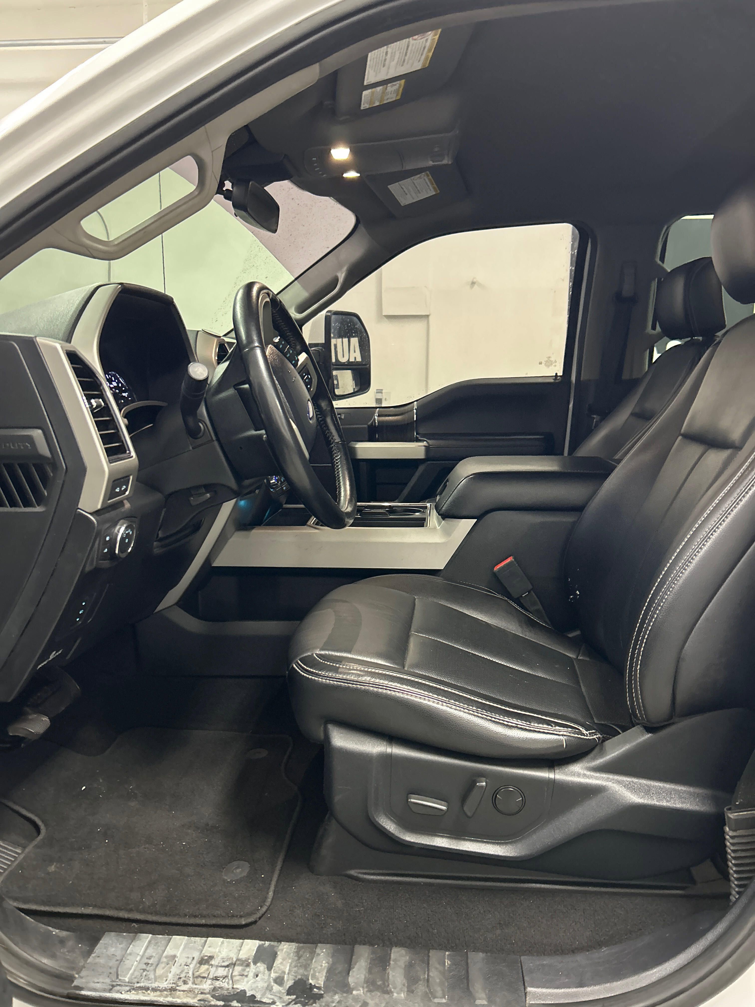 Used 2021 Ford F350 Lariat AWD/4WD image 9