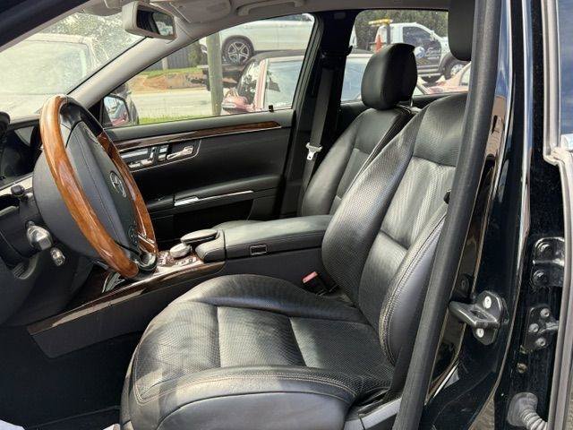 Used 2011 Mercedes-Benz S 550 4MATIC image 7