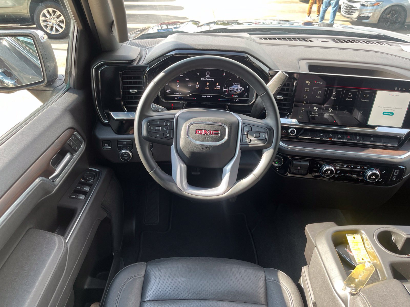 Used 2025 GMC Sierra 1500 SLT AWD/4WD image 11