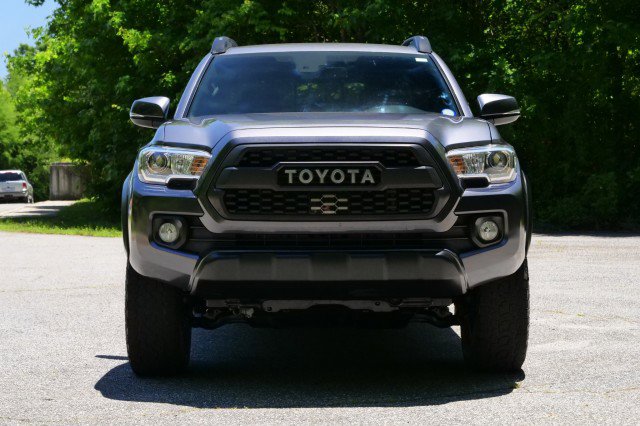 Used 2021 Toyota Tacoma TRD Off-Road w/ Blackout Package (TMS) AWD/4WD image 5