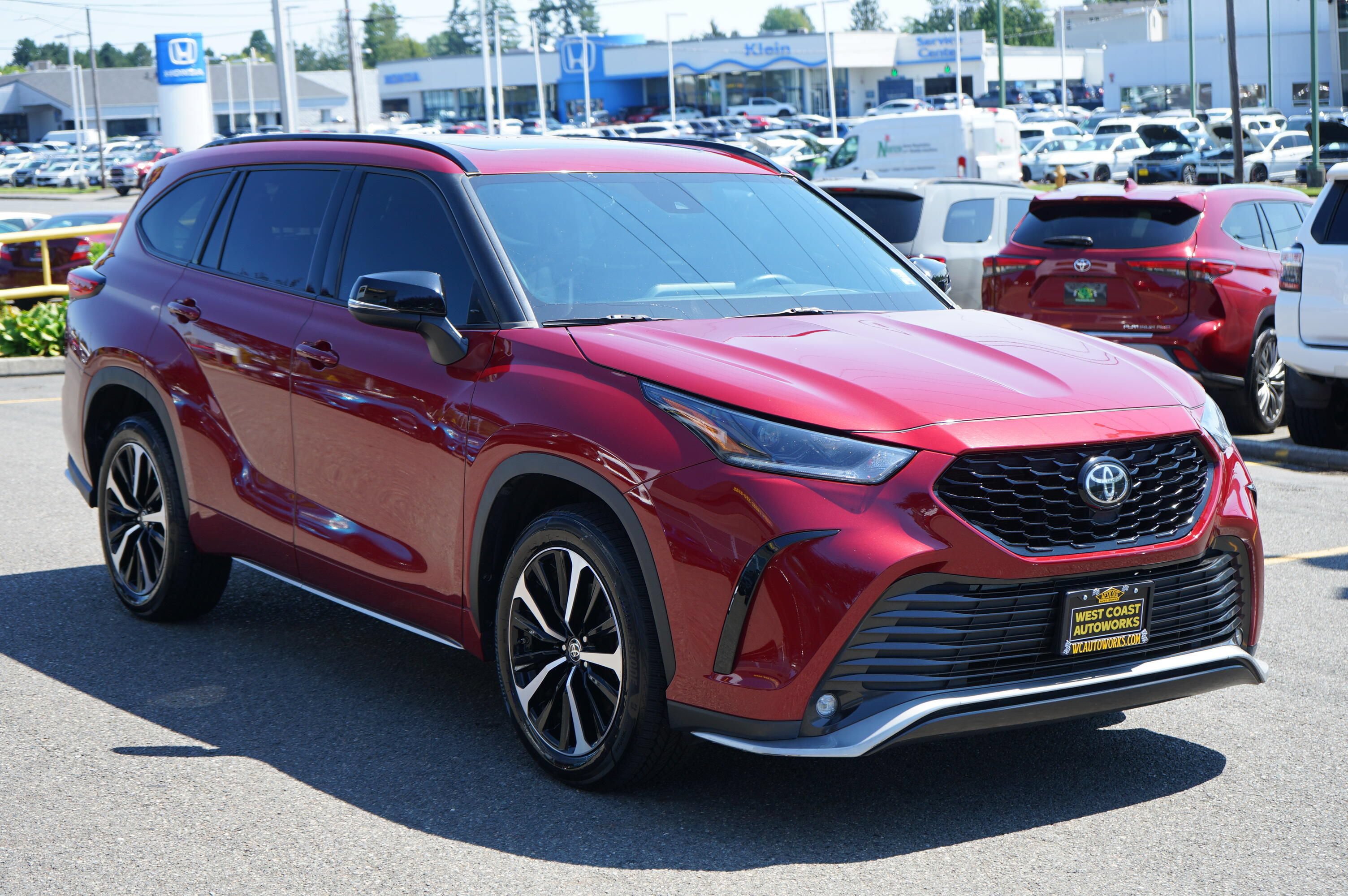 Used 2021 Toyota Highlander XSE AWD/4WD image 7