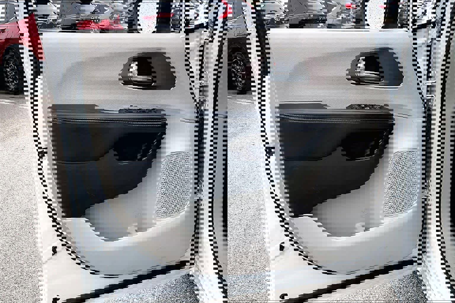 Used 2021 Chrysler Voyager Lxi image 21