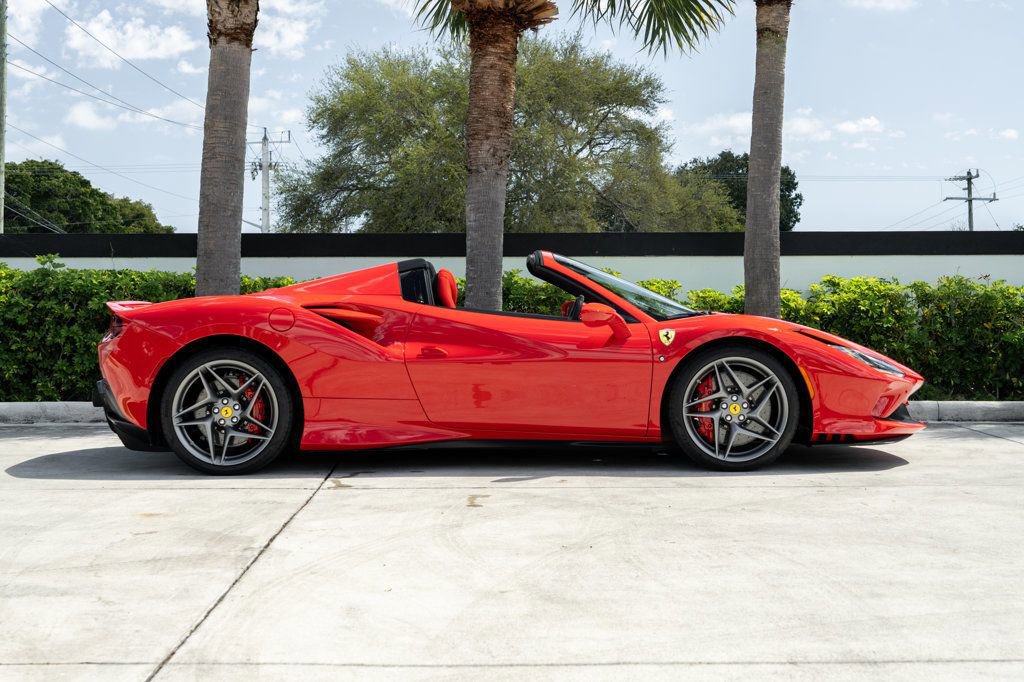 Used 2022 Ferrari F8 Tributo image 10