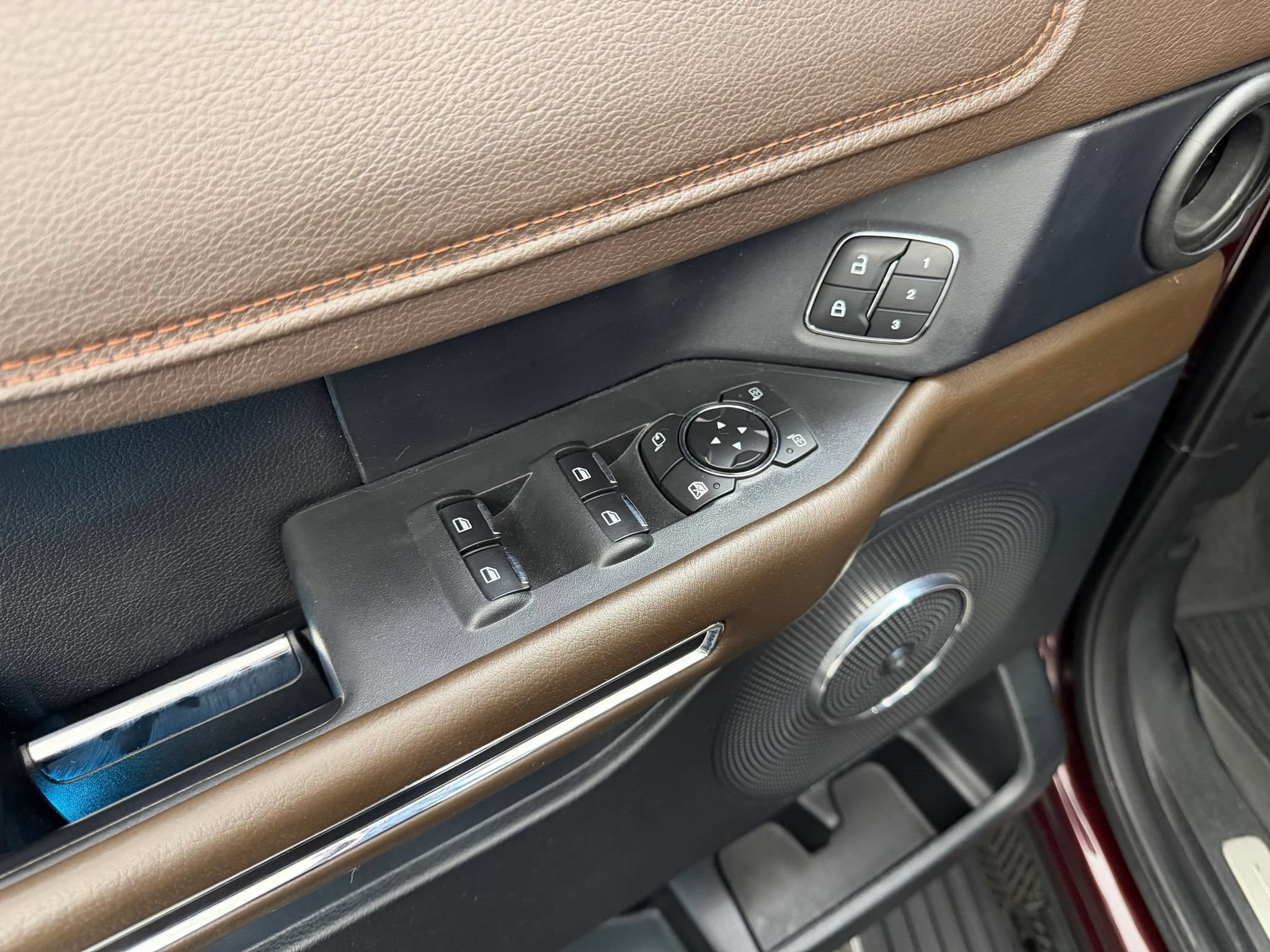 Used 2021 Ford Expedition King Ranch AWD/4WD image 12