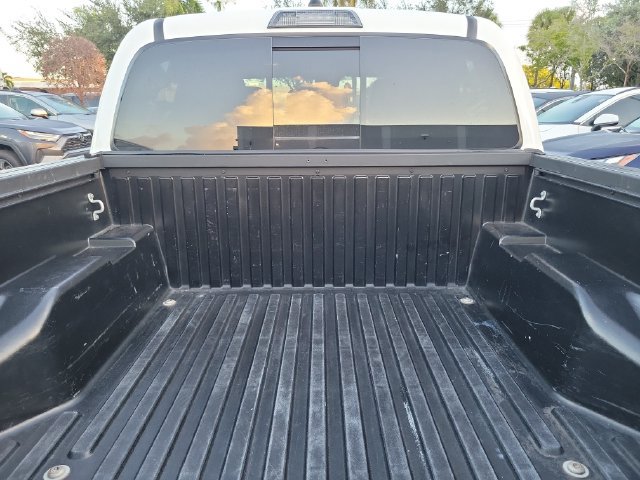Used 2023 Toyota Tacoma TRD Off-Road w/ Technology Package AWD/4WD image 5