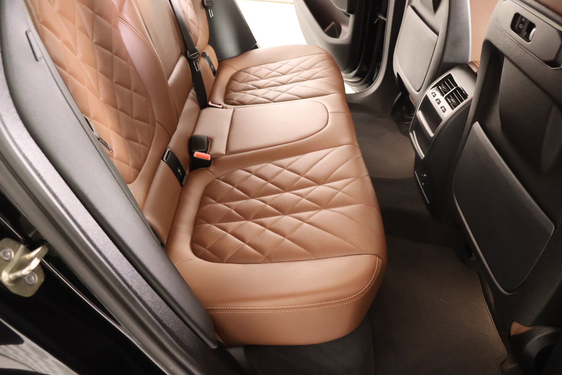 Used 2024 BMW X6 xDrive40i AWD/4WD image 15