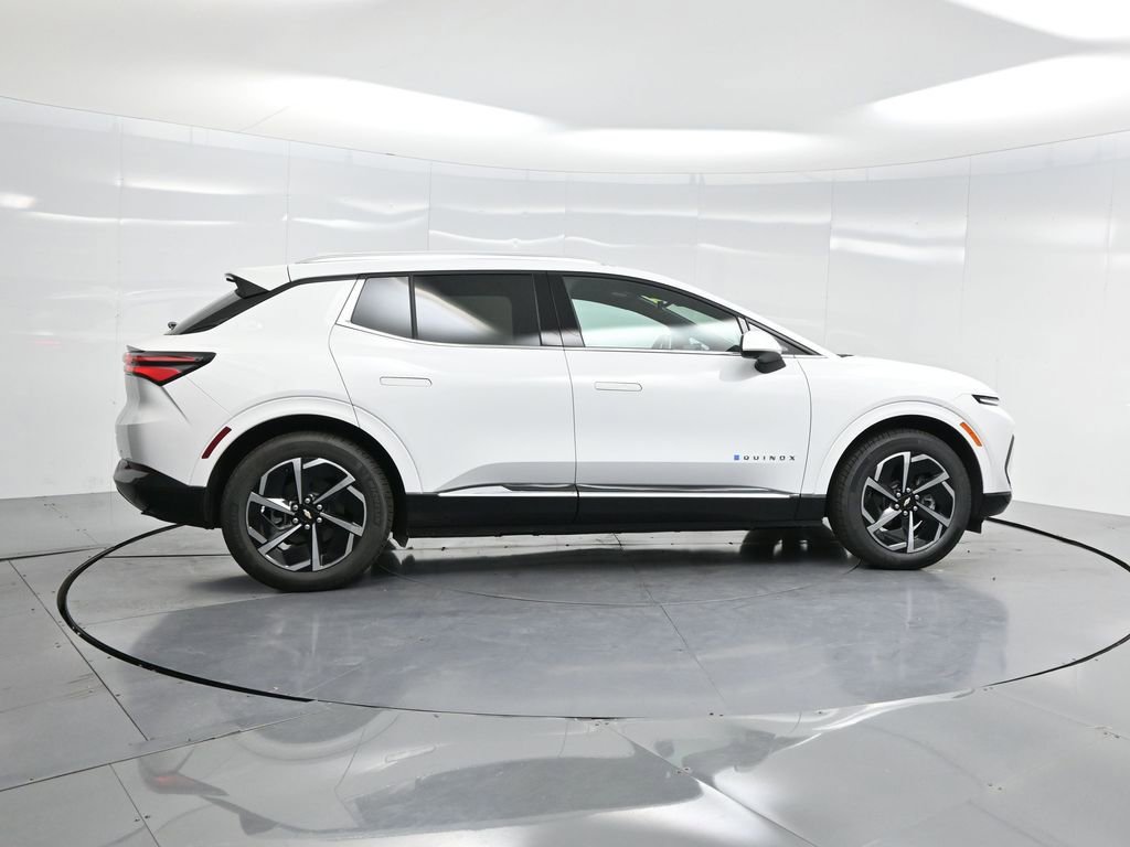 Used 2025 Chevrolet Equinox EV LT w/ Convenience Package image 38